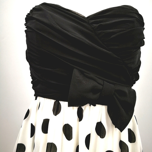 B. Smart Junior’s 3 Black & White Polka Dot Pattern Formal Strapless Mini Dress - Picture 3 of 8